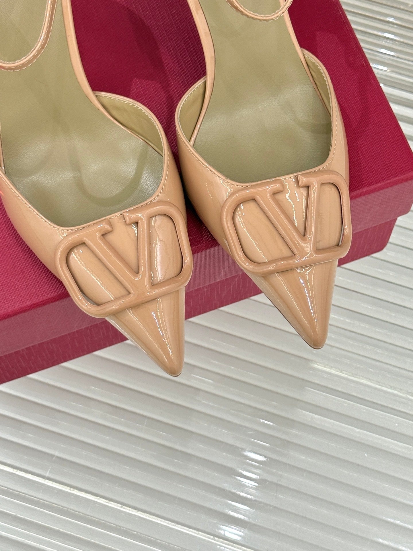 Logo Buckle Pointed-Toe Pump — Ankle Strap