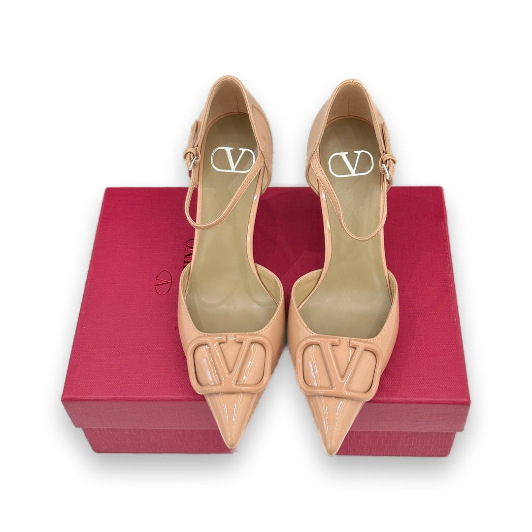Logo Buckle Pointed-Toe Pump — Ankle Strap